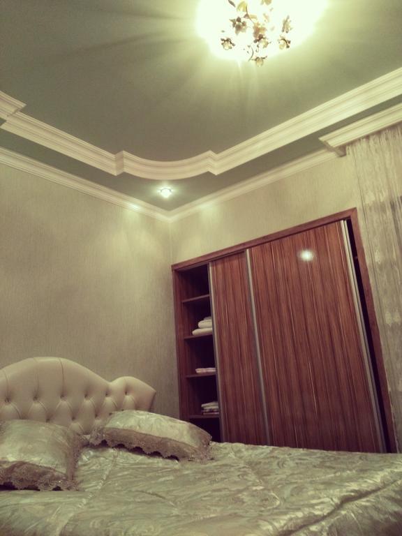 Tamar'S Apartment On Inasaridze 7A Batumi Exterior photo